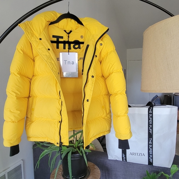 XS Aritzia Super Puff - Picture 2 of 11